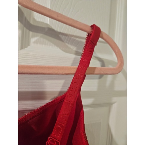 Victoria's Secret Body By Victoria Lined Demi Bra Red Lace Logo Straps 38D - Picture 7 of 7